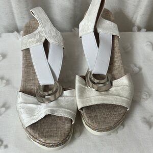 Off White Elastic Strap Wedge Sandals with Silver Ring Accent